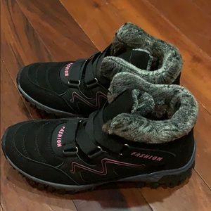 Black and pink winter boots